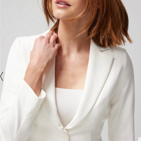 WHBM Signature Blazer - Picture 2 of 3